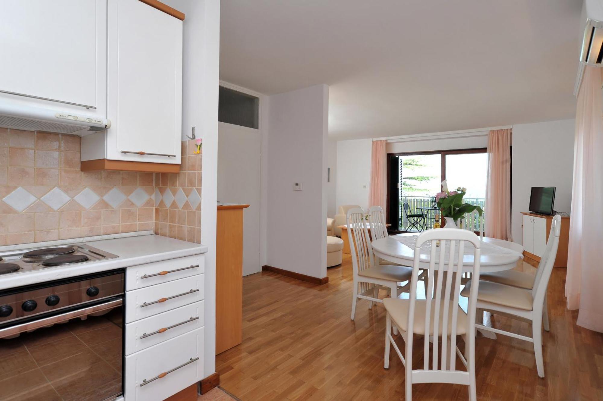 Apartments Villa Eden เปรโก ภายนอก รูปภาพ