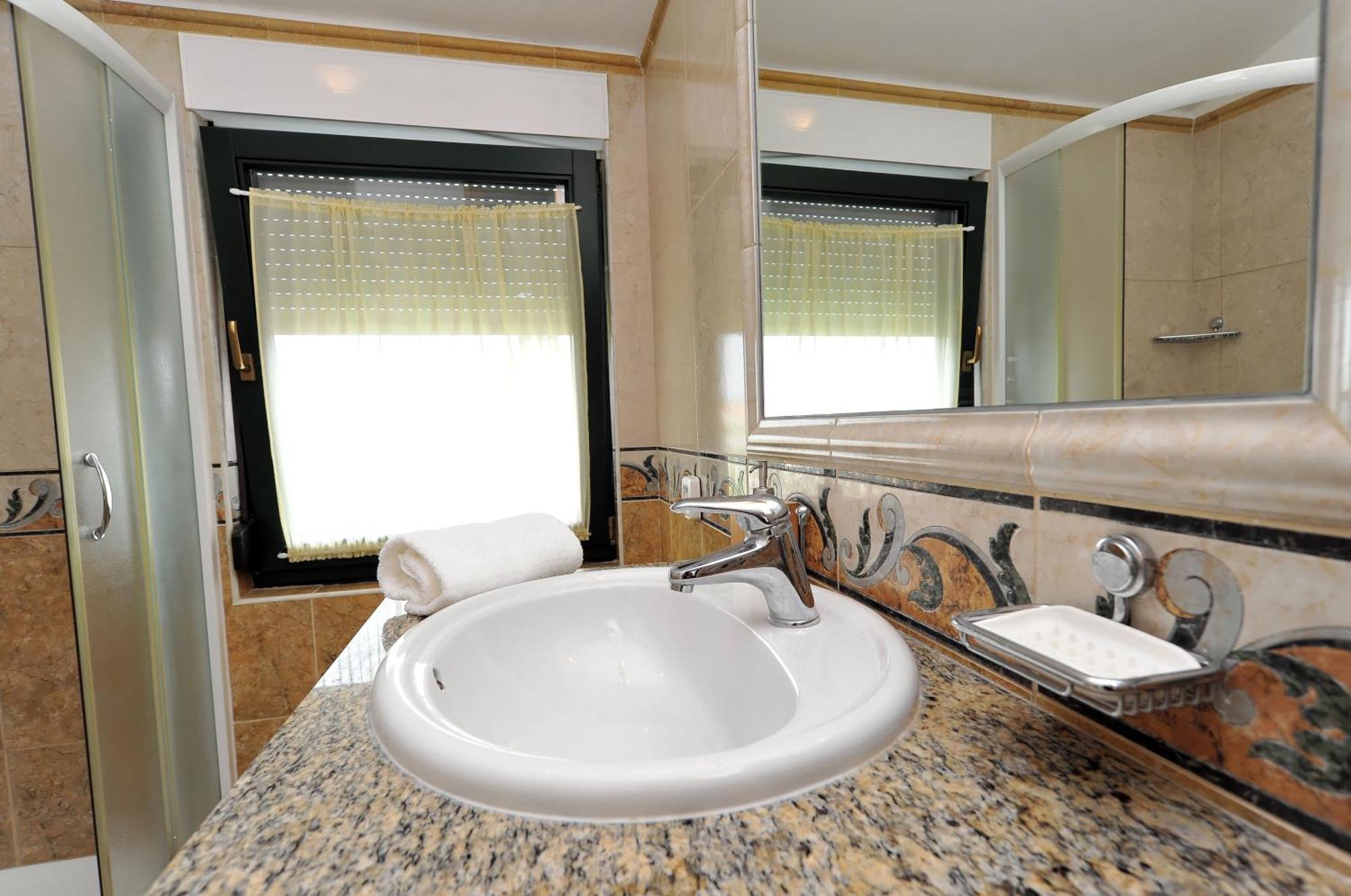 Apartments Villa Eden เปรโก ภายนอก รูปภาพ